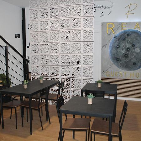 Real Guest House Коста да Капарика Екстериор снимка