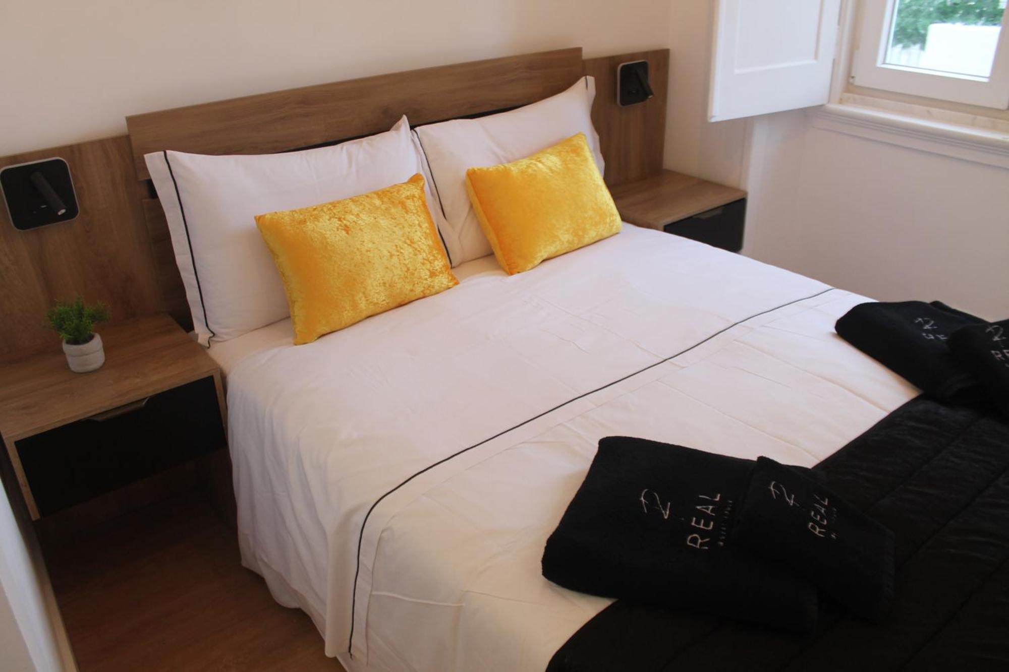 Real Guest House Коста да Капарика Екстериор снимка