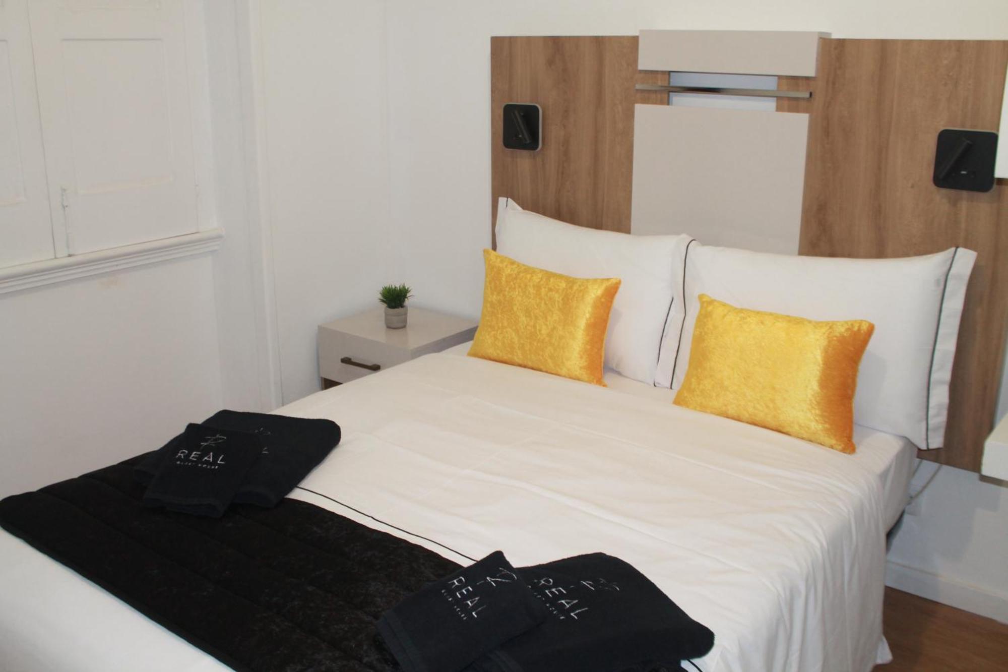 Real Guest House Коста да Капарика Екстериор снимка