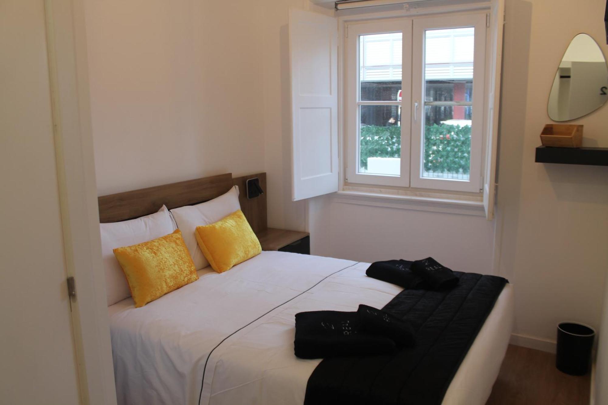 Real Guest House Коста да Капарика Екстериор снимка