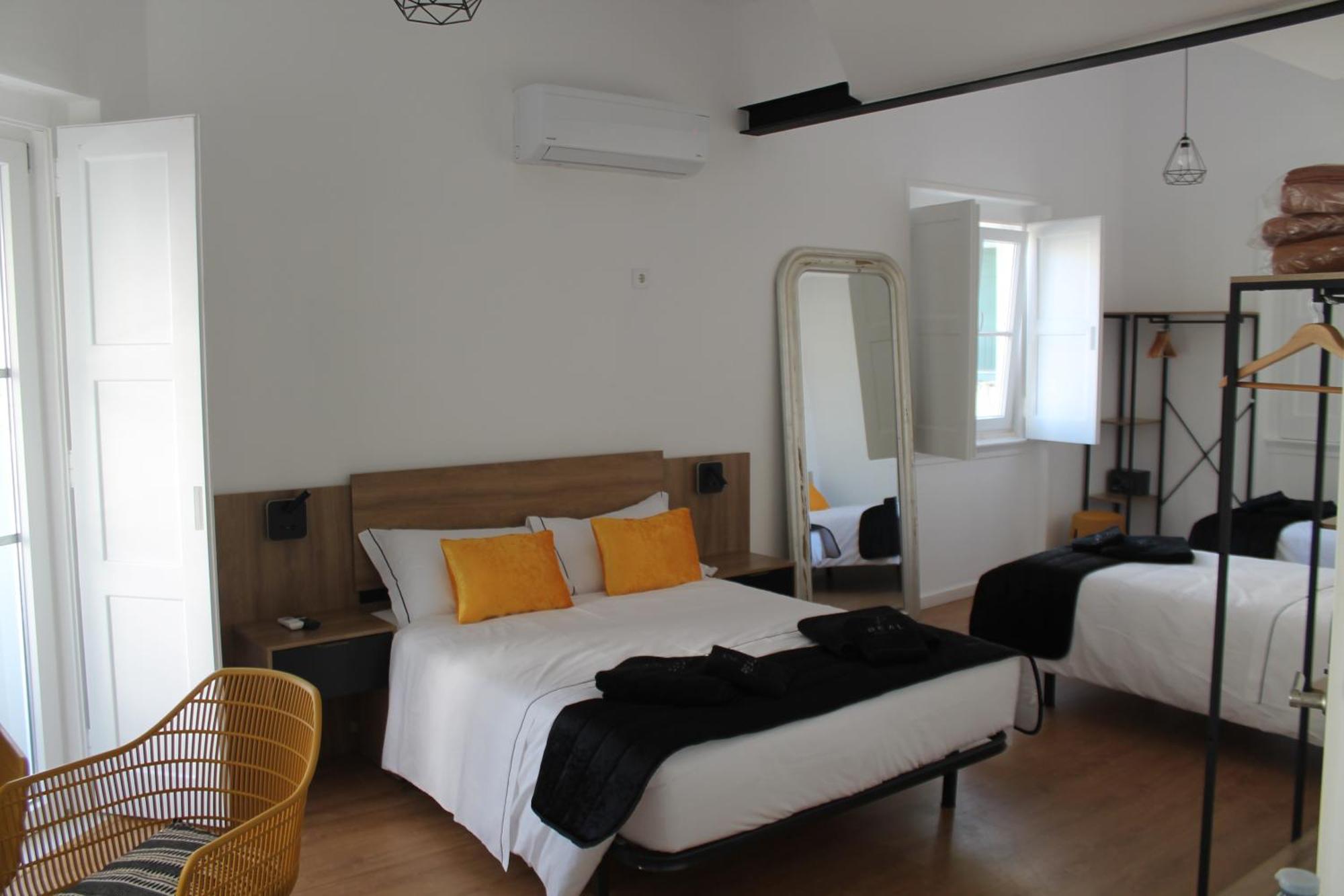 Real Guest House Коста да Капарика Екстериор снимка